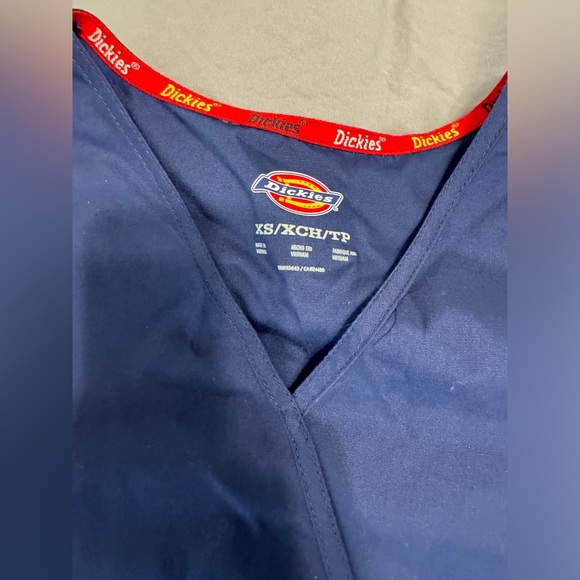 dickies EDS signature empire waist mock wrap top - Picture 4 of 5